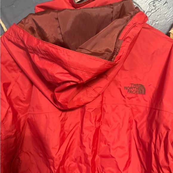 The North Face Rain Shell Jacket. Color:Dark Red Size:large - Picture 6 of 10